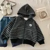 Chaqueta de Forro Polar para Niños 2025 Invierno Nueva Sudadera con Capucha Engrosada para Niños Cardigan Rayado Elegante Versátil