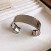 Pulseira Geométricas Estampadas de Cobra Estilo Metal Europeu e Americano Luxo Leve Nicho Sensação de Alto Padrão Pulseira Moda Temperamento Versátil Simples Joia de Mão