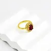 Anel Geométrico Europeu e Americano com Zircônia Microcravejada Esmeralda Elegante Clássico Oval Tendência Feminina Anel de Tamanho Opcional