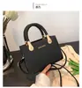 Bolso de Mano Pequeño Cuadrado Versátil Transfronterizo para Mujer con Aspecto de Alta Gama, Bolso de Hombro de Color Sólido, Bolso Cruzado, Bolso Guliang Jiji