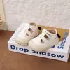 Sandalias para bebé verano nuevo modelo calzado suave para caminar para niños y niñas, puntera cerrada transpirable anti-pateo para niños pequeños zapatos de playa