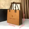 Agente de Compras para Bolsas de Regalo No Tejidas, Bolsos Shiling para Mujer, Envío Directo de Una Pieza, Juego de Cajas de Regalo de Guangzhou, Celebración de Boda