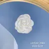 Grampo de Cabelo Camélia Branca Estilo Pequeno Cetim Acessório de Cabeça Delicado para Menina Corda de Cabelo Flor Retro Acessórios de Cabelo Super Fada Grampo