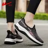 Zapatos de malla transpirables sin cordones para mujer, nuevos y modernos de la primavera 2026, cómodos y ligeros zapatos deportivos para mujer