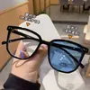 Óculos que Mudam de Cor, Óculos Fotossensíveis Anti-Luz Azul para Miopia, Óculos de Miopia Acabados da Moda e Descolados para Mulheres, Óculos Ópticos