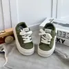Zapatillas Unisex de Color Sólido de Moda para Niños, Estilo Nuevo Otoño 2026, Cómodas, Ligeras, Versátiles para el Uso Diario Casual, Nuevo Modelo para Niños