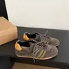 Tênis de treino alemão vermelho retrô para mulheres, novo estilo 2026, confortável e versátil, com sola macia, tênis casuais, sapatos femininos estilo Forrest Gump