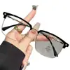 Nuevo Marco de Cejas Dorado Texturizado de Media Montura para Hombres, Elegante Montura Cuadrada para Gafas de Miopía para Mujeres, Gafas Planas de Alta Gama Antiluz Azul