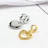 Huiyue colgante de joyería personalizado para bricolaje, versátil, con letras doradas y plateadas en forma de corazón de melocotón, en stock, venta al por mayor