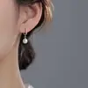 Brincos de Pérola Imitação para Mulheres, Modernos, Luxo Leve, de Alta Qualidade, Brincos de Zircônia Cravejados com Diamantes, Fashionáveis e Versáteis, Brincos Criativos em Argola
