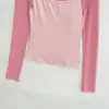 Venta al por mayor de ropa para mujer transfronteriza: nueva camiseta pura y seductora de dos piezas falsas con bloques de color, cuello halter, manga larga, corte ajustado, cuello cuadrado y bajo corto