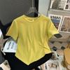 Algodão Puro Senso de Design Kink Gola Redonda Ombro Manga Curta Camiseta Feminina Verão Irregular Chique Cobertura de Carne Slim Top Tendência