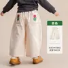 PersonalizaçãoTongbei Moda Infantil 2026 Outono Novo Estilo Calças Casuais Infantis Bordado Floral Calças Longas Retrô