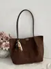 Nova Cesta de Legumes de Grande Capacidade Outono/Inverno 2026 Bolsa de Mão Feminina Estilo Ins para o Trabalho Bolsa Tote de Couro Europeu
