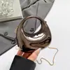 Moda Transfronteiriça Europeia e Americana Bolsas Femininas 2025 Nova Bolsa Transversal de Ombro Elegante e Brilhante Bolsa Dumpling de Alto Valor