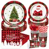 Vajilla vintage de cuadros rojos con temática navideña, caja de regalo de árbol de Navidad, vasos de papel, platos de papel, servilletas de papel y decoraciones festivas para fiestas