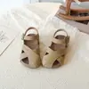 Sandalias Casuales Versátiles para Niños 2026 Nuevo Estilo Verano para Niñas Huecas Antideslizantes Resistentes al Desgaste Zapatos Individuales Zapatos Casuales para Niños