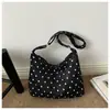 Bolso de hombro de lona con estampado de estrellas suave estilo coreano para mujer, bolso casual de gran capacidad para debajo del brazo, bolso bandolera de un solo hombro