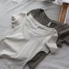 Valor clavícula T [Bizheng] 2023 Verano Nuevo Camiseta Coreana de Mujer Cuello Redondo Ajustada Manga Corta Chaqueta 8465