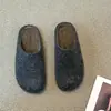 Sapatos de feltro slip-on redondos retrô para mulheres, adequados para outono e inverno, com sola grossa e forro de fleece, perfeitos para uso casual