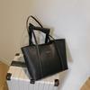 Bolso pequeño retro para mujer 2023 otoño e invierno Nuevo bolso de hombro moderno y a la moda, bandolera simple con textura, bolso tote 1683