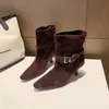 Botas femininas estilosas para o tornozelo, nova coleção outono/inverno 2026, botas Chelsea de bico fino, botas de camurça justas, botas western em jeans