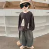 Conjunto de primavera y otoño para niño: Conjunto de sudadera con patchwork bordado, estilo coreano, conjunto elegante y casual de dos piezas para niños pequeños, ropa de otoño para bebés