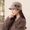 Gorro cálido de estilo coreano para otoño e invierno para mujer, con un ala pequeña de estilo francés, un diseño casual y versátil, y una estética elegante y minimalista, parecido a un gorro de pescador.