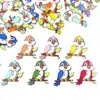 Múltiples Tipos de Botones de Pájaro de Dibujos Animados de Madera, Accesorios de Ropa DIY Pintados a Mano, 50 Piezas por Paquete, Listos para un Ambiente Festivo