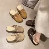 Zapatillas versátiles tipo slip-on, perezosas 2026 para mujer, zapatillas de algodón con forro de felpa, suela gruesa, que aumentan la altura, para usar en interiores y exteriores, y cálidas para otoño e invierno