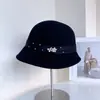 Sombrero de Pescador Elegante de Lana con Pedrería para Mujer Invierno Nuevo Casual Versátil Sombrero de Cubo Lujo Ligero Elegante Sombrero de Cubo Moderno