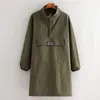 Delantal elegante, impermeable y transpirable de manga larga para uso en peluquería y cocina, adecuado tanto para hombres como para mujeres, con cuello alto y cierres a presión