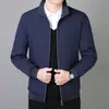 M-8XL Nova Jaqueta de Algodão com Veludo Adicionado para Outono/Inverno, Roupa de Pai, Jaqueta Plus Size Masculina com Lapela, Jaqueta Masculina para Meia-Idade e Idosos