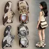 Zapatillas para niñas 2026 nuevas de primavera y otoño para niños, suela blanda, estilo papá, transpirables, versátiles, de moda, zapatillas para correr para niños mayores