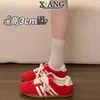 Tênis de treinamento alemão estilo retrô com cadarço para mulheres, versão em couro bovino, novidade de outono 2026, tênis esportivos casuais versáteis, tênis Forrest Gump