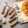 Set de Gadgets de Cocina de Madera de Acacia Cuchillo Pelador de Acero Inoxidable Rallador de Queso Cuchillo Cortador de Pizza Combinación de Herramientas para Hornear