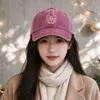 Gorra de Béisbol Versátil de Algodón Lavado con Bordado de Campana Nuevo Estilo Navideño Transfronteriza Europea y Americana Que Adelgaza el Rostro de Moda de Gama Alta Tipo Papá