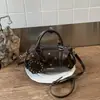 Nova Bolsa Versátil de Nicho Transfronteiriça 2026 para Mulheres, Bolsa de Ombro Transversal Fashion para o Dia a Dia com Grande Capacidade