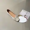 Zapatos de mujer de lunares estilo francés 2026, diseño de lazo poco profundo, aumento de altura interno, mocasines sin cordones de punta cuadrada