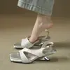 Sandalias de Diseñador para Mujer con Punta Cuadrada, Tacón Irregular y Punta Abierta, Nuevas de Verano 2026, Plateadas, de Moda, con Tacón Medio
