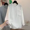 Foto Real de Estilo Solto e Preguiçoso de Alta Qualidade 2025 Camisa Solta de Manga Longa com Proteção Solar para Mulheres em Viagem Top para Mulheres