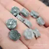 Agua Azul Perforado Flor Jade Cuentas Sueltas Doble Cara Tallado Azul Aceite y Blanco Pulsera Collar Cuentas de Buda Accesorios de Joyería Cuentas