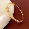 Pulseira com fecho U de três letras em zircônia, moderna, requintada, única, estilo minimalista, acessório de mão de nicho de luxo leve atacado