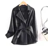 Jaqueta de Couro Preta de Comprimento Médio Feminina com Gola Alta e Cintura Amarrada, Novo Estilo Outono e Inverno, Elegante Casaco de Couro