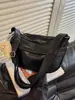 Bolso de mano para mujer transfronterizo, bolso de mamá para mujer de mediana edad, nuevo estilo 2026, gran capacidad, bolso de hombro simple, bolso cruzado de alta gama, moderno