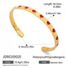 Estilo Calmo e Doce Pulseira Aberta de Coração com Gotejamento de Óleo Vermelho em Aço Inoxidável Dourado 18K Luxo Acessível Joias de Alta Qualidade Transfronteiriças