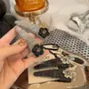 Pinza para el pelo de flor de felpa de mohair para otoño e invierno, nuevo, con pedrería decorativa lateral para mujer, accesorios para el pelo dulces retro