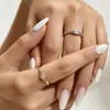 Anillo Delgado de un Solo Diamante Plisado Estilo Chanel para Mujer, Diseño de Nicho, Anillo de Circonita de Lujo Ligero, Acero de Titanio No Descolorante Joyería para el Día a Día
