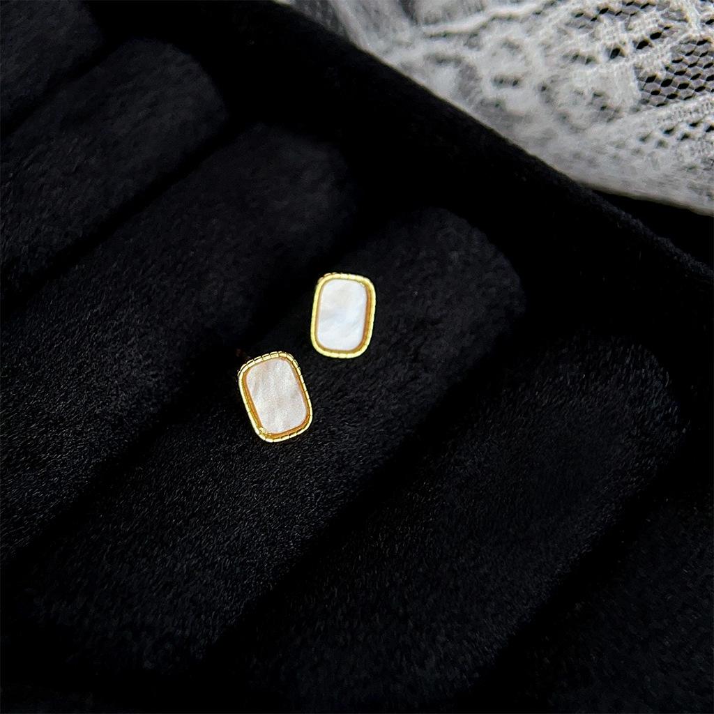 5_0001s_0011_组 12.jpg