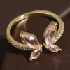 Anel de Borboleta com Diamantes Cintilantes de Novo Estilo Europeu e Americano Anel de Design Nicho Feminino Anel Aberto Personalizado Joia de Alto Padrão